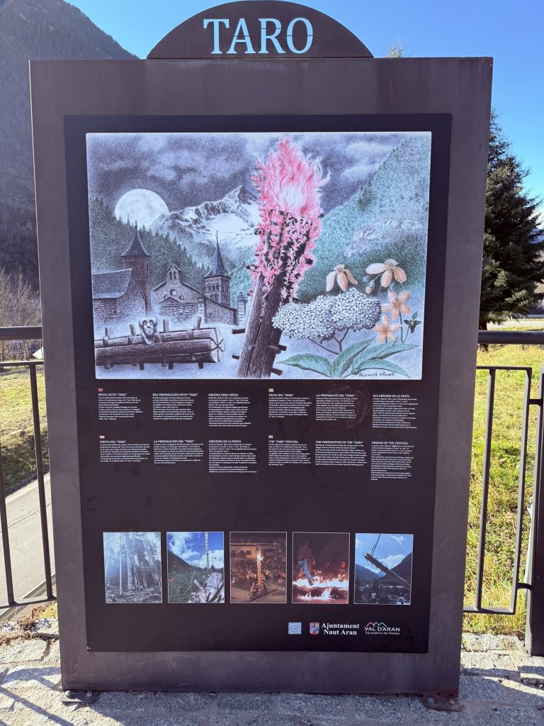 Taro de Arties foto José Cotino Cartel informativo junto al tronco del Taro de Arties que explica su significado y tradición en el Valle de Arán
