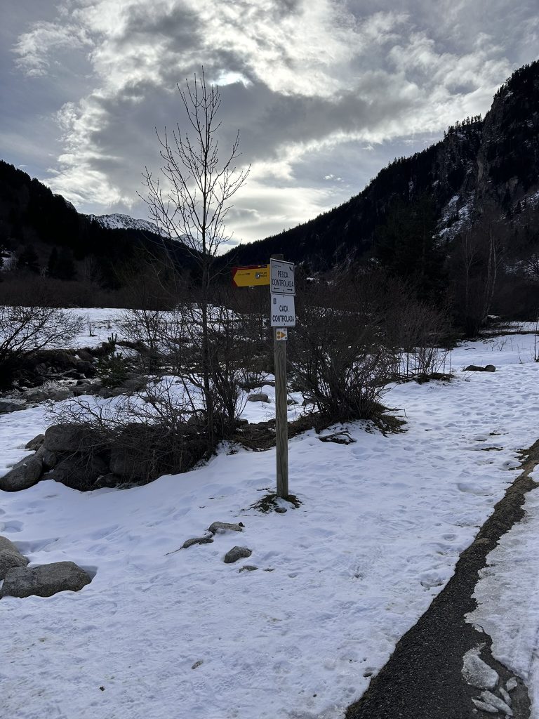 Cartel de la ruta a Banhs de Tredós.